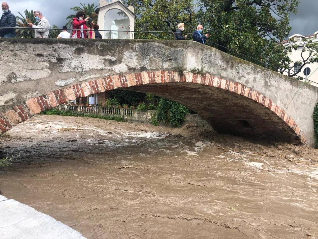 Turismo Associativo Giovanile Asd Bidrino Vandrarhem Borgofranco d'Ivrea Exteriör bild